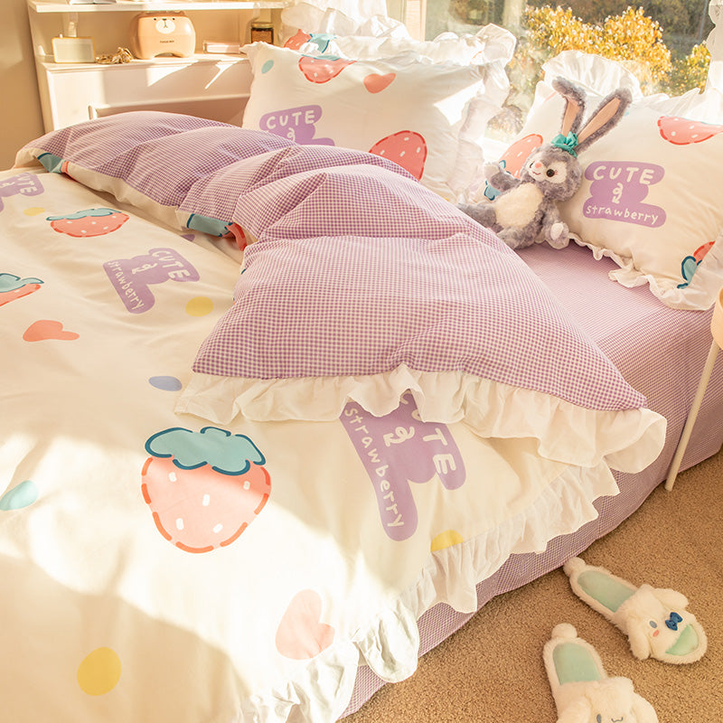 Lilac strawberry bedding set