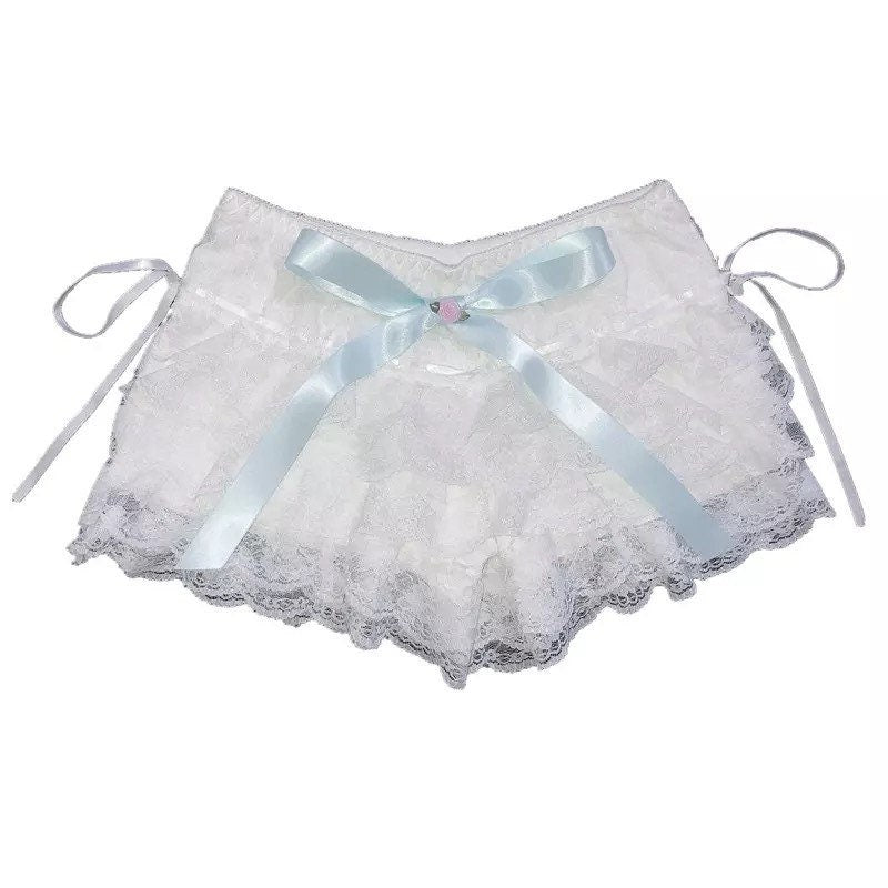 Lace ribbon coquette shorts